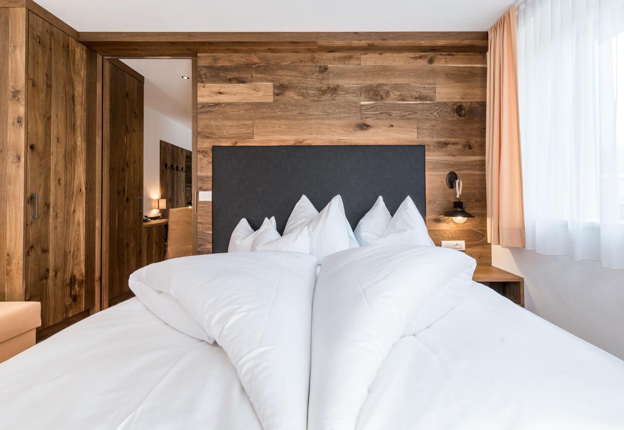 Hotel B&B Feldmessner 브루니코 외부 사진